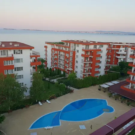 Double Peach Apartment *